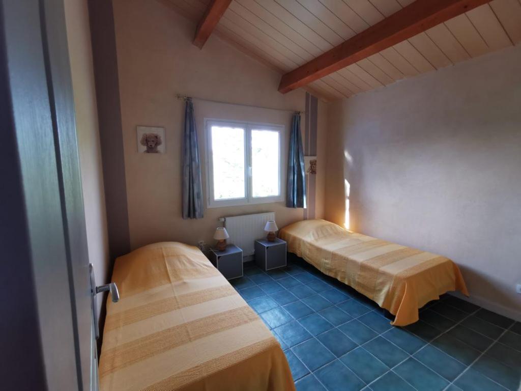 Gites La Bambouseraie Labeaume Rum bild